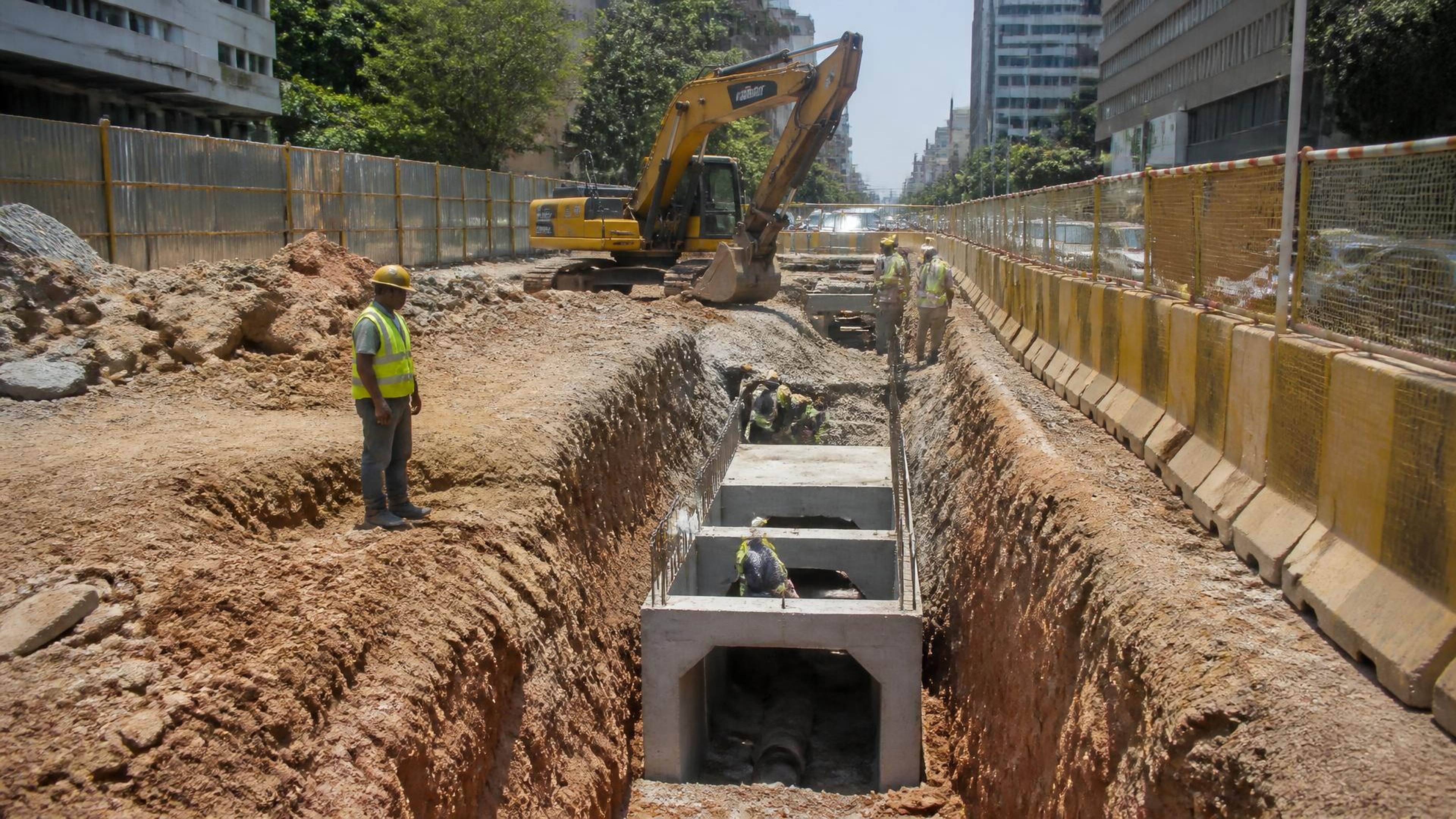 Project-aligned construction imagery for Upperhill–Mbagathi Road